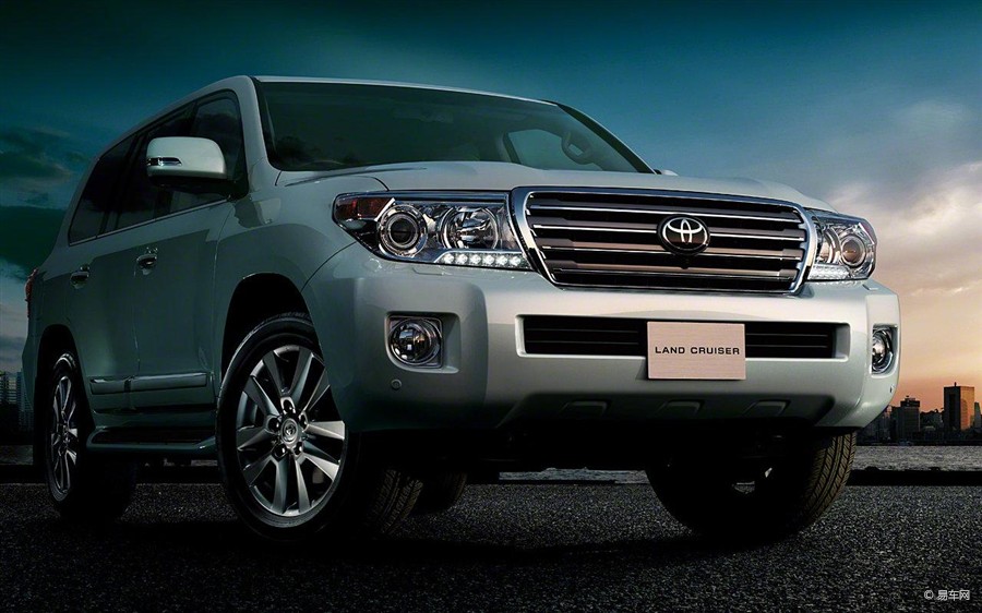 TOYOTA Land Cruiser 4500